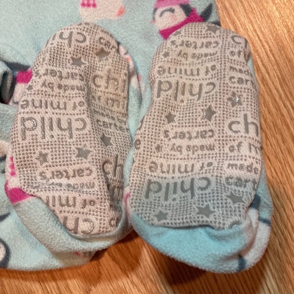 Carters fleece sleeper penguin 18 months - Picture 2 of 3